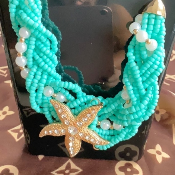 Vintage Gold Tone Beads and Pearls - Picture 3 of 3